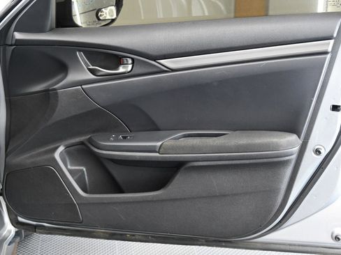 Used 2018 Honda Civic Sport image 16