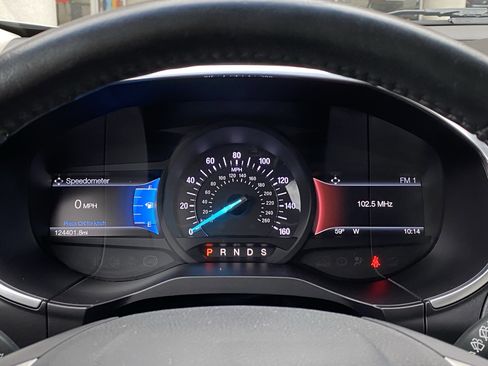 Used 2017 Ford Edge Titanium FWD image 30