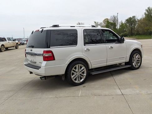 Used 2016 Ford Expedition Platinum AWD/4WD image 3