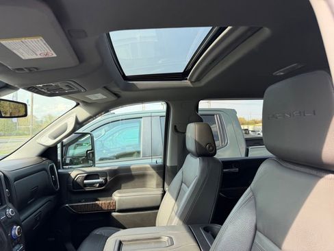 Used 2022 GMC Sierra 2500 Denali AWD/4WD image 15