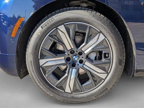 New 2026 BMW iX xDrive60 image 9