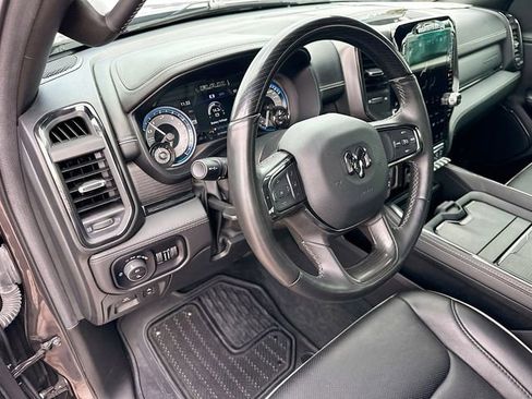 Used 2022 RAM 1500 Limited w/ Body Color Bumper Group AWD/4WD image 9