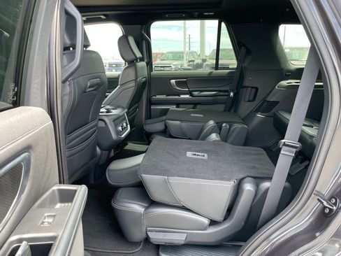 Used 2025 Ford Expedition Platinum w/ Stealth Appearance Package AWD/4WD image 64