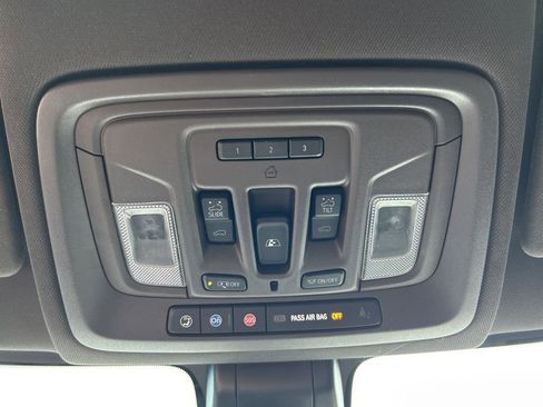 Used 2022 GMC Sierra 3500 Denali w/ Denali Ultimate Package image 37