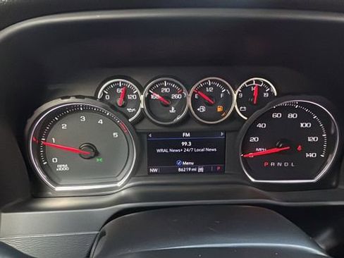 Used 2022 Chevrolet Silverado 2500 LTZ w/ LTZ Convenience Package image 12