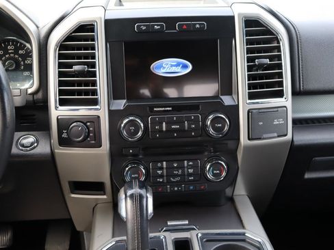 Used 2016 Ford F150 Lariat image 6