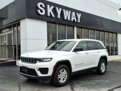 Used 2024 Jeep Grand Cherokee Laredo