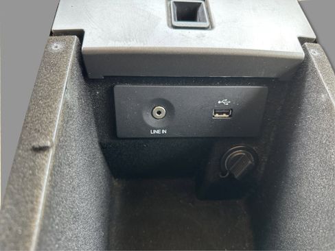 Used 2019 Ford Taurus SEL AWD/4WD image 26