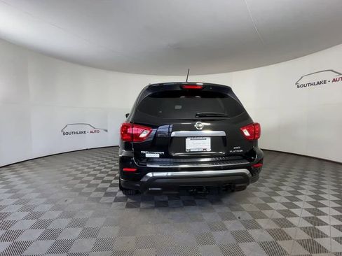 Used 2017 Nissan Pathfinder Platinum w/ Cargo Package image 7
