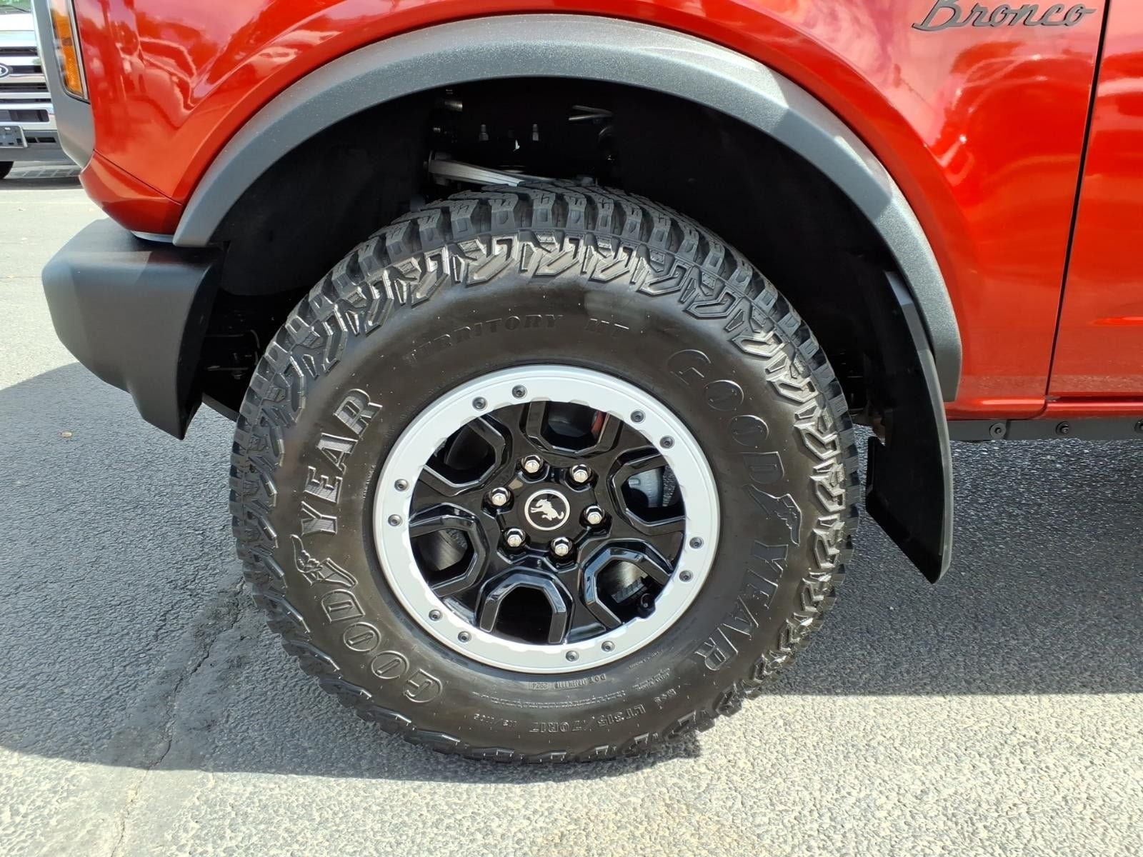 Used 2024 Ford Bronco Big Bend w/ Sasquatch Package AWD/4WD image 9