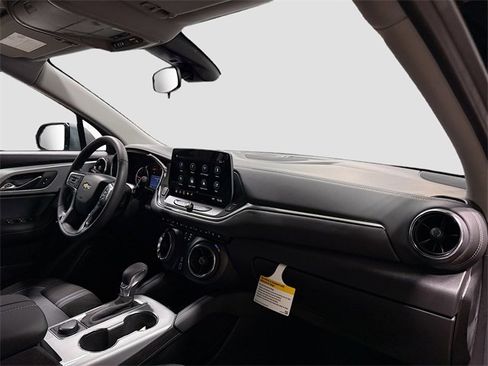 New 2026 Chevrolet Blazer LT image 32