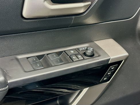 Used 2024 Toyota Tundra Limited image 15