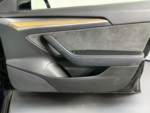 Used 2022 Tesla Model 3 Standard Range RWD image 32