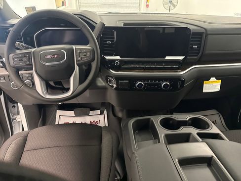 New 2026 GMC Sierra 1500 SLE w/ Preferred Package RWD image 13