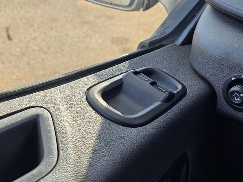 Used 2023 Ford Transit 350 XLT image 16