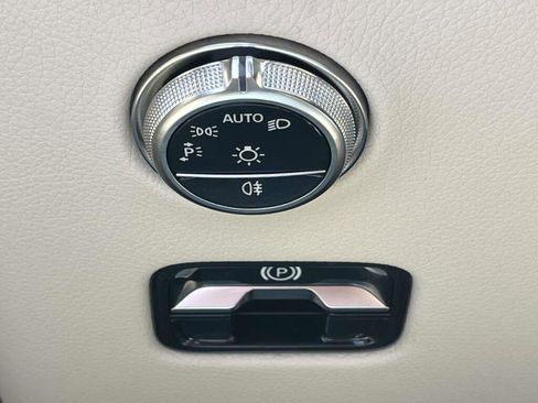 New 2026 Mercedes-Benz GLC 300 4MATIC image 34