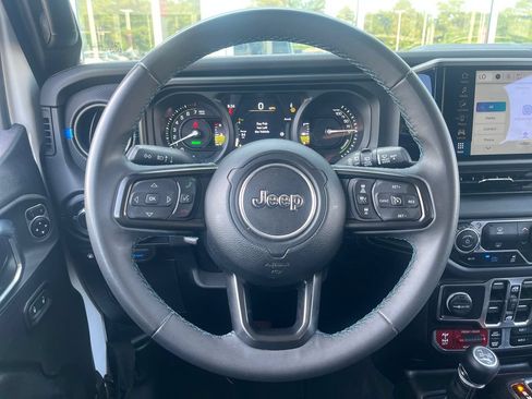 Used 2024 Jeep Wrangler Unlimited Rubicon 4xe AWD/4WD image 16
