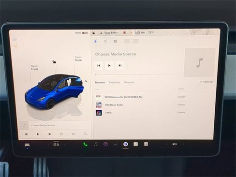 Used 2025 Tesla Model Y Performance image 21