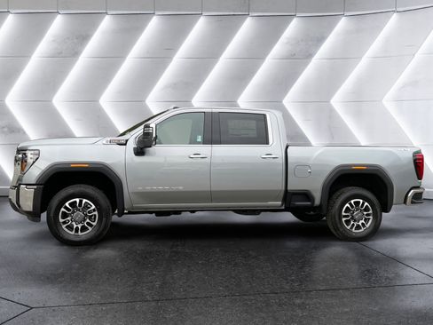New 2026 GMC Sierra 2500 SLT w/ SLT Convenience Package image 3