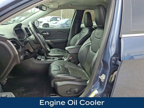 Used 2019 Jeep Cherokee Limited image 16