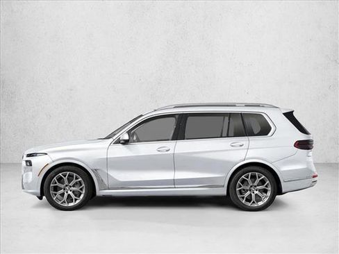 New 2026 BMW X7 xDrive40i image 3