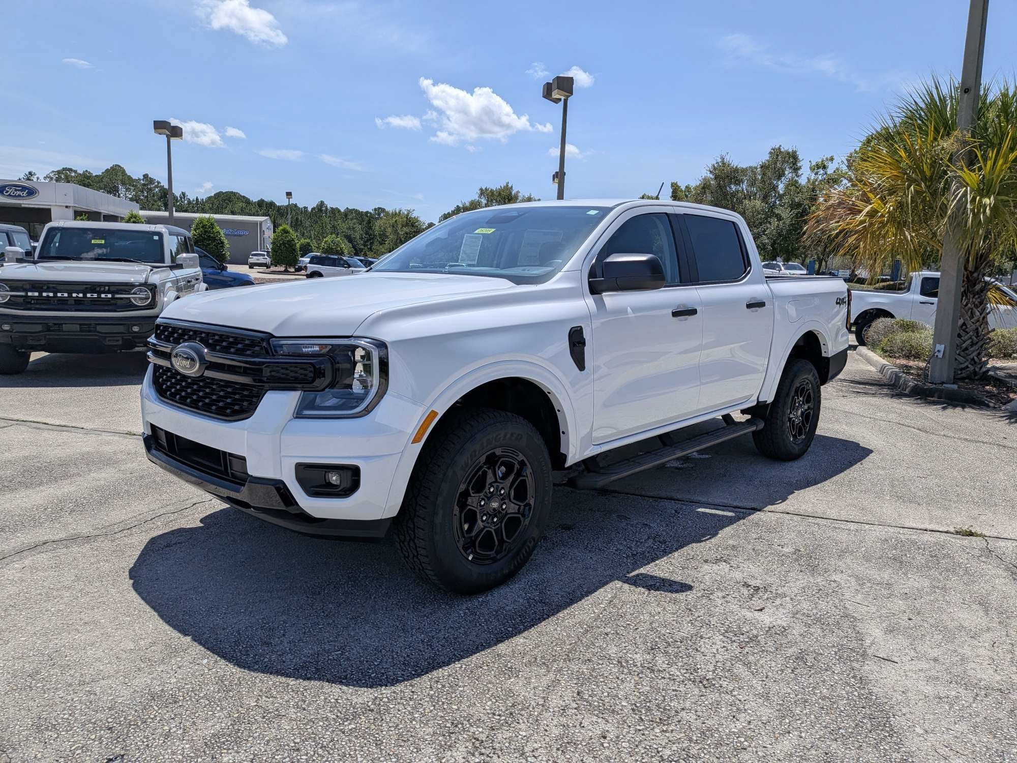New 2026 Ford Ranger XLT w/ Black Appearance Package AWD/4WD image 8