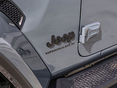 New 2026 Jeep Wrangler Unlimited Sahara AWD/4WD image 6