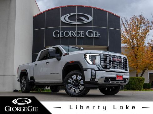 Used 2024 GMC Sierra 3500 Denali w/ Technology Package image 1