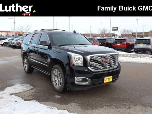 Used 2018 GMC Yukon Denali image 1
