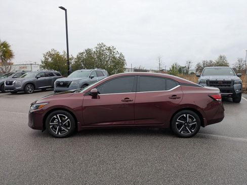 Certified 2024 Nissan Sentra SV image 7