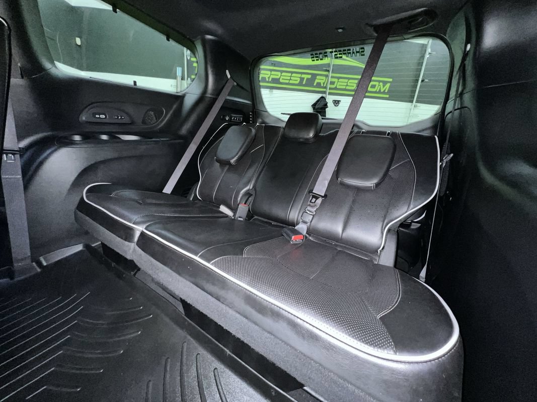 Used 2023 Chrysler Pacifica Limited w/ Uconnect Theater Family Group AWD/4WD image 30