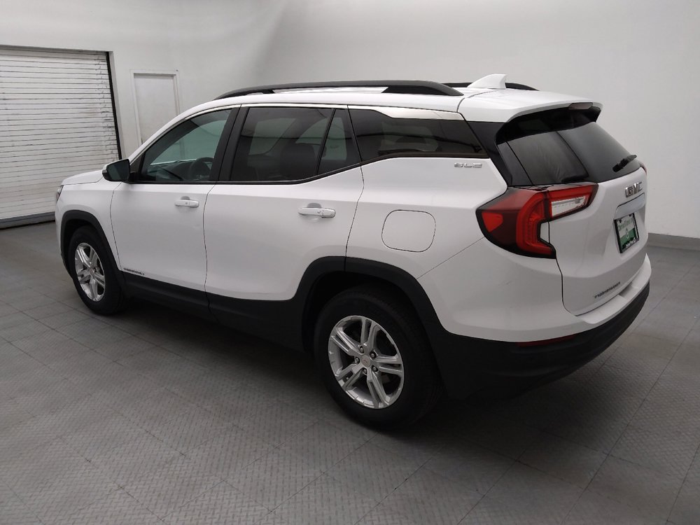 Used 2022 GMC Terrain SLE w/ Driver Convenience Package FWD image 3