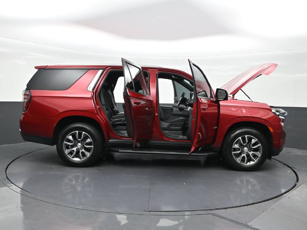 Used 2023 Chevrolet Tahoe LT w/ Luxury Package RWD image 32