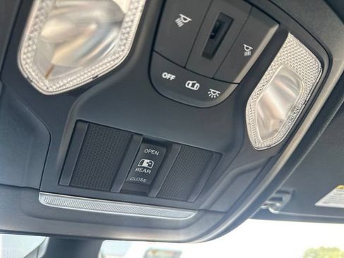 Used 2021 RAM 1500 Big Horn AWD/4WD image 20