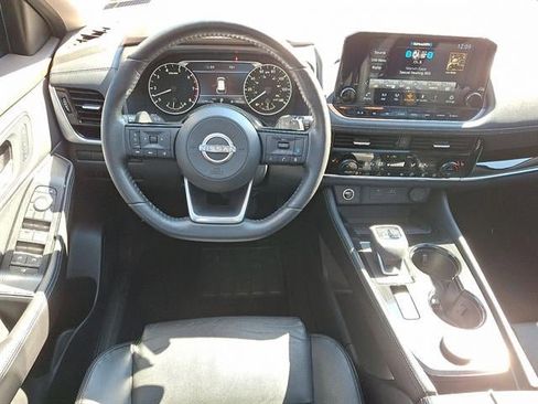 Used 2023 Nissan Rogue SL w/ SL Premium Package image 12