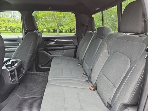 Used 2019 RAM 1500 Big Horn AWD/4WD image 16