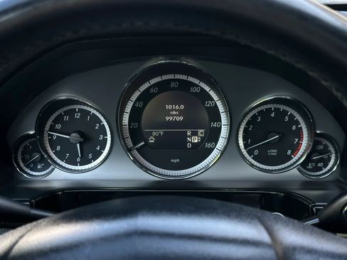 Used 2010 Mercedes-Benz E 550 Sedan w/ Premium 2 Pkg image 31