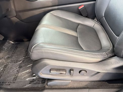 Used 2024 Honda Pilot Touring image 14