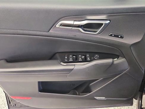 Used 2023 Kia Sportage SX image 32