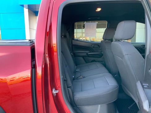 Used 2023 Chevrolet Colorado Trail Boss AWD/4WD image 18