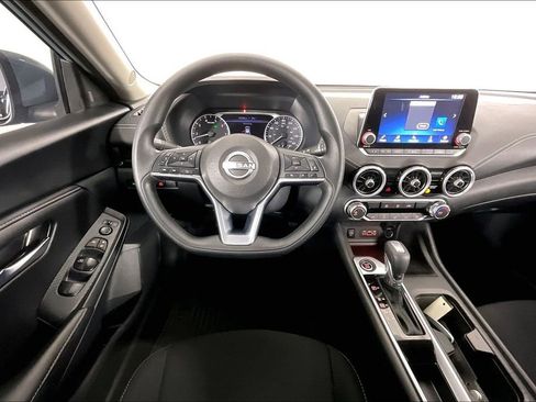 Used 2025 Nissan Sentra SV w/ Trunk Package image 7