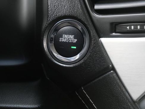 Used 2017 GMC Yukon XL SLT image 29