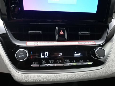 Used 2026 Toyota Corolla LE FWD image 9