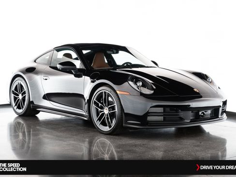 Used 2025 Porsche 911 Carrera S image 2