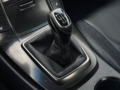 Used 2014 Hyundai Genesis 3.8 RWD image 13