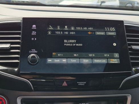 Used 2025 Honda Passport EX-L image 24
