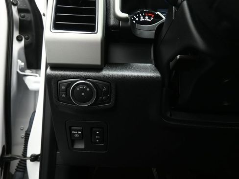 Used 2020 Ford F150 Lariat image 11