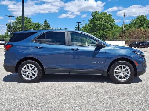 Used 2024 Chevrolet Equinox LS w/ LS Convenience Package AWD/4WD image 10