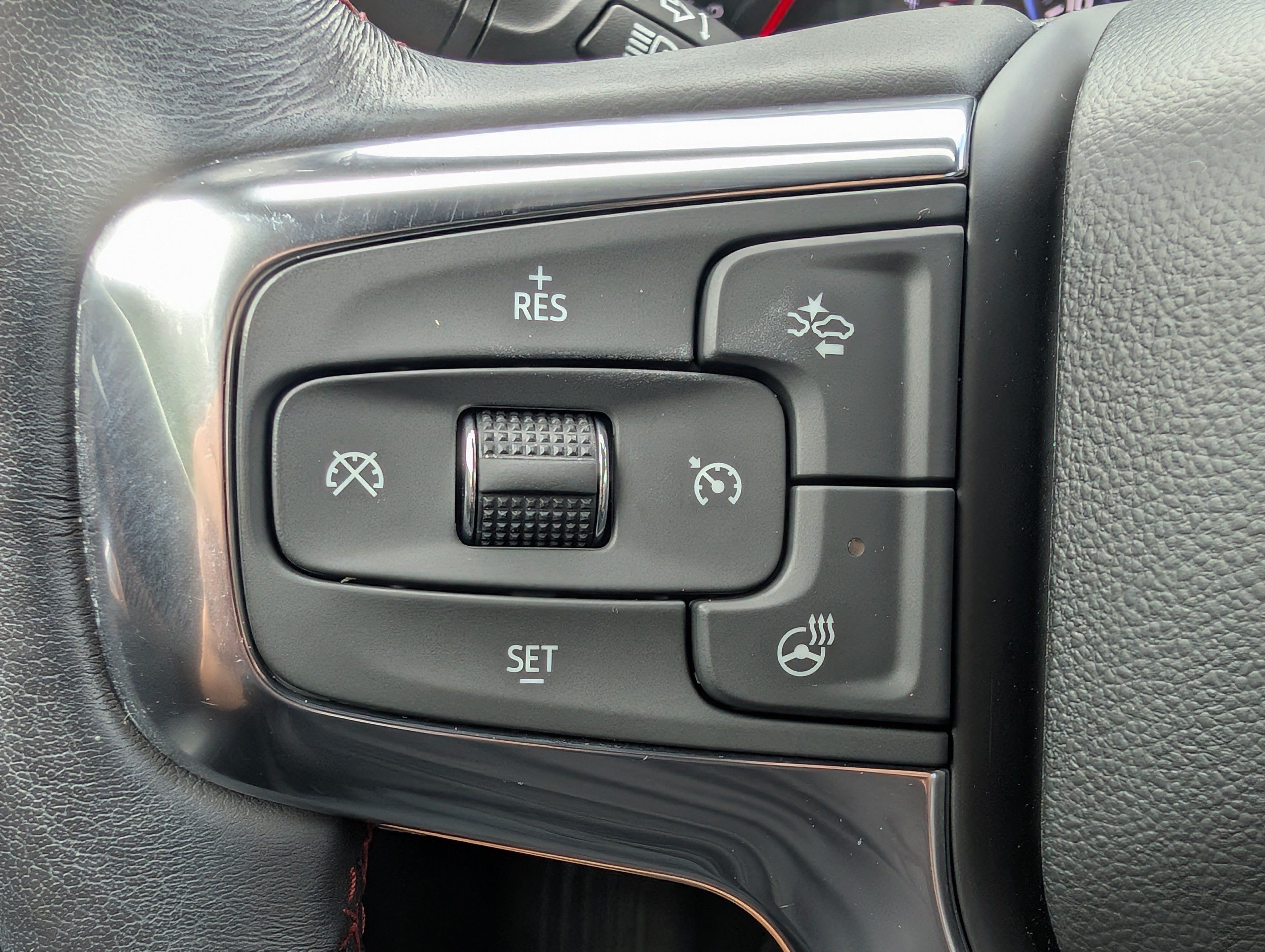Used 2022 Chevrolet Blazer RS w/ Enhanced Convenience Package FWD image 34