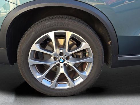 Used 2024 BMW X5 xDrive40i w/ Parking Assistance Package image 28